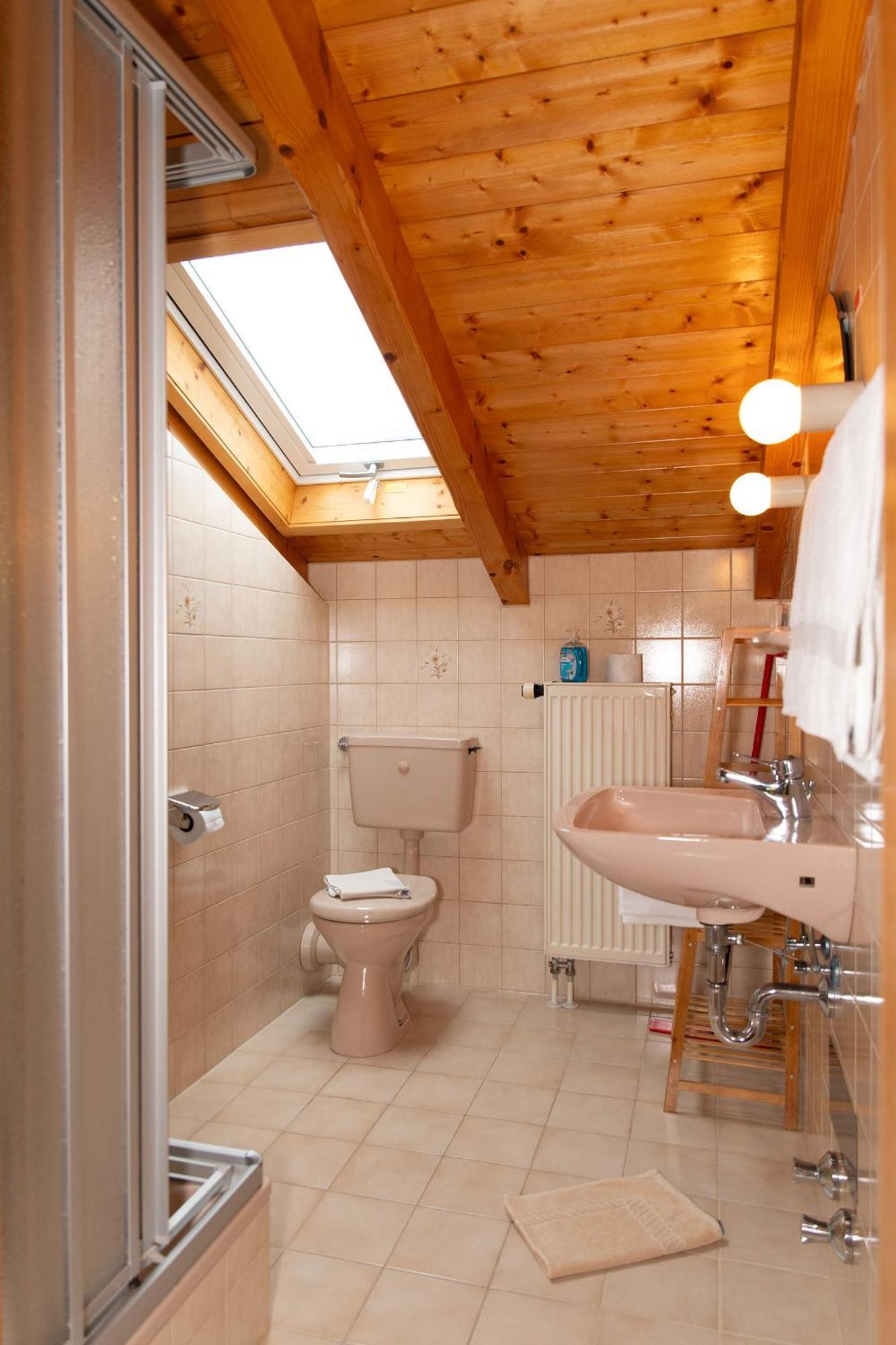Gaestehaus Weissenbacher-Ferienwohnungen Marquartstein Ngoại thất bức ảnh